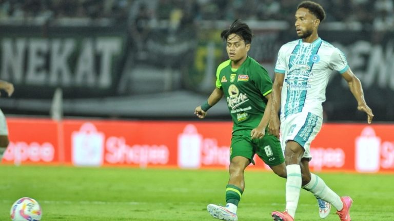 Persebaya Surabaya Kembali ke Jalur Kemenangan, Andre Oktaviansyah Siap Jaga Momentum Positif di BRI Liga 1 2024/25!
