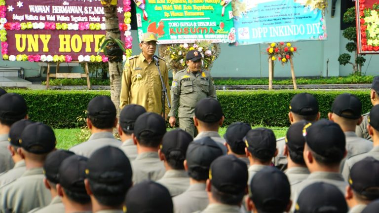 Wakil Wali Kota Yogyakarta Wawan Harmawan Pimpin Apel Satpol PP dan Tekankan Penanganan Sampah yang Efektif